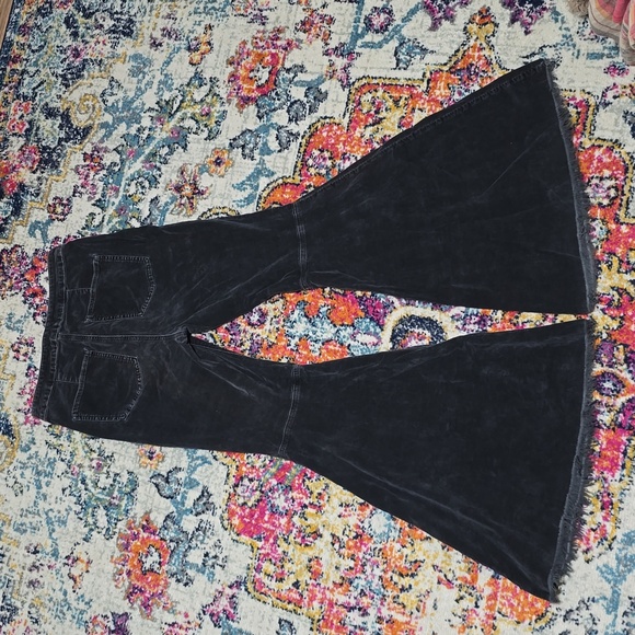 We The Free Float On Flare - Picture 6 of 9